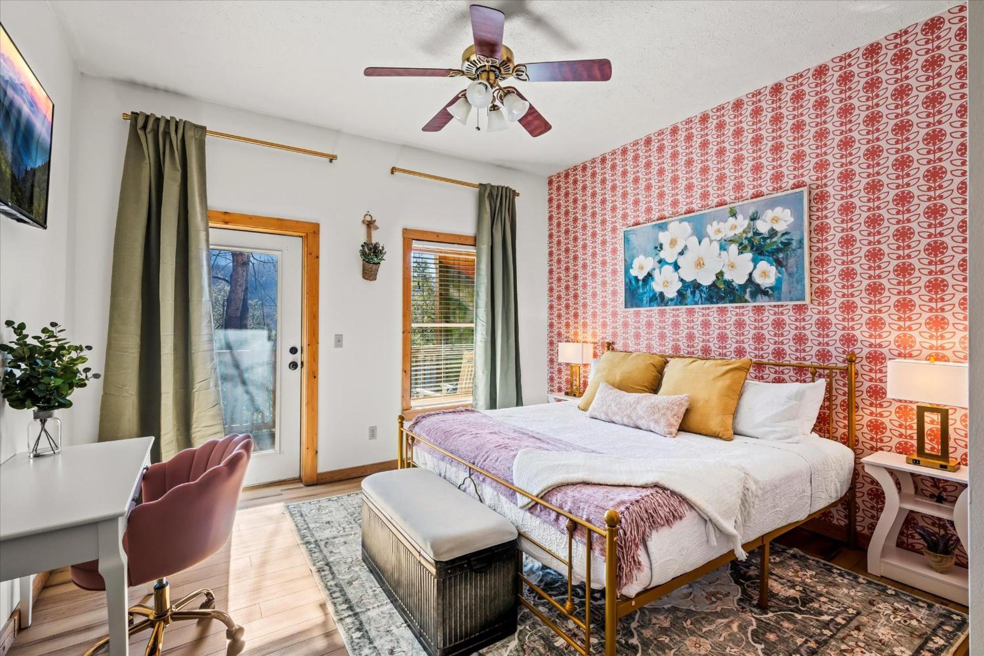 Smokies Boutique Cabins: Mountain Retreat with Resort Amenities Gatlinburg Exterior photo